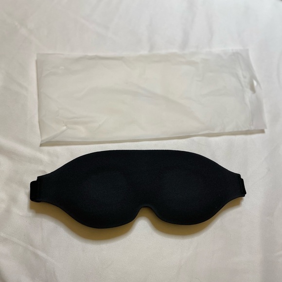 Unbranded Accessories - NWOT Unbranded black sleep mask